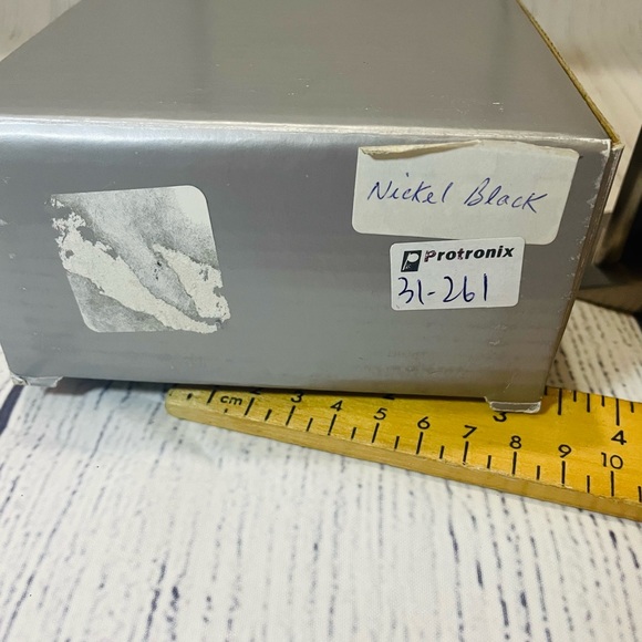 Vintage Quartz silver desktop protonix Clock - Picture 8 of 8